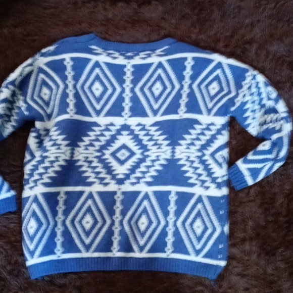 Hi/lo print sweater - Picture 4 of 6
